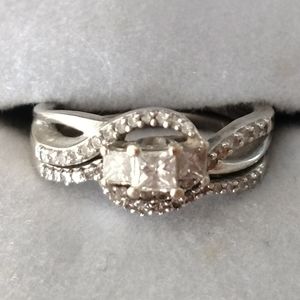 10 kt White Gold Princess Cut Wedding Set